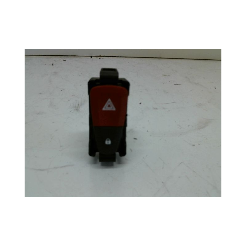BOUTON DE WARNING RENAULT MEGANE