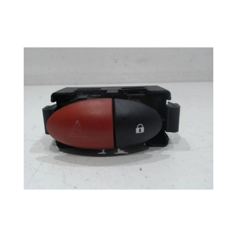 BOUTON DE WARNING RENAULT TWINGO