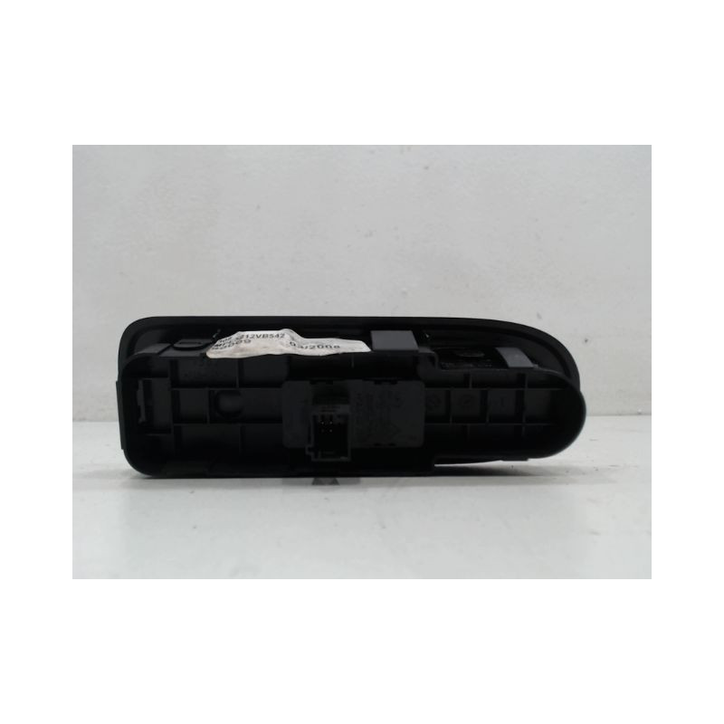 COMMANDE LEVE-GLACE PORTE AVD PEUGEOT 308