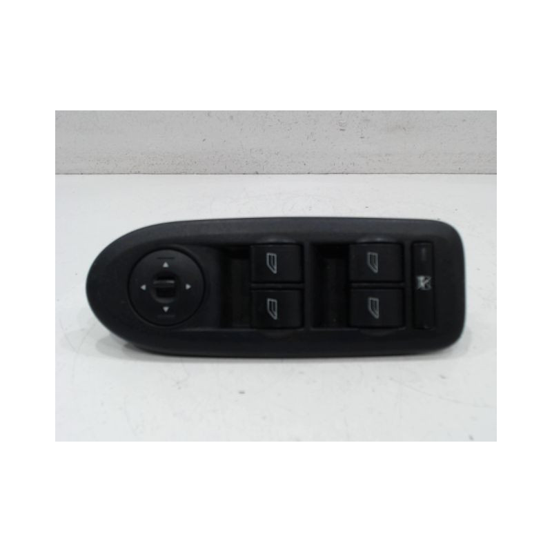 COMMANDE LEVE-GLACE PORTE AVG FORD FOCUS