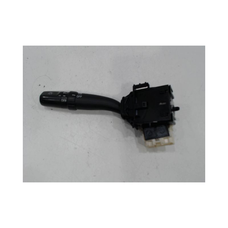 COMMANDE ECLAIRAGE TOYOTA AVENSIS