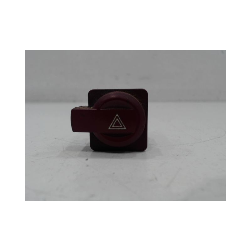 BOUTON DE WARNING CITROEN C4