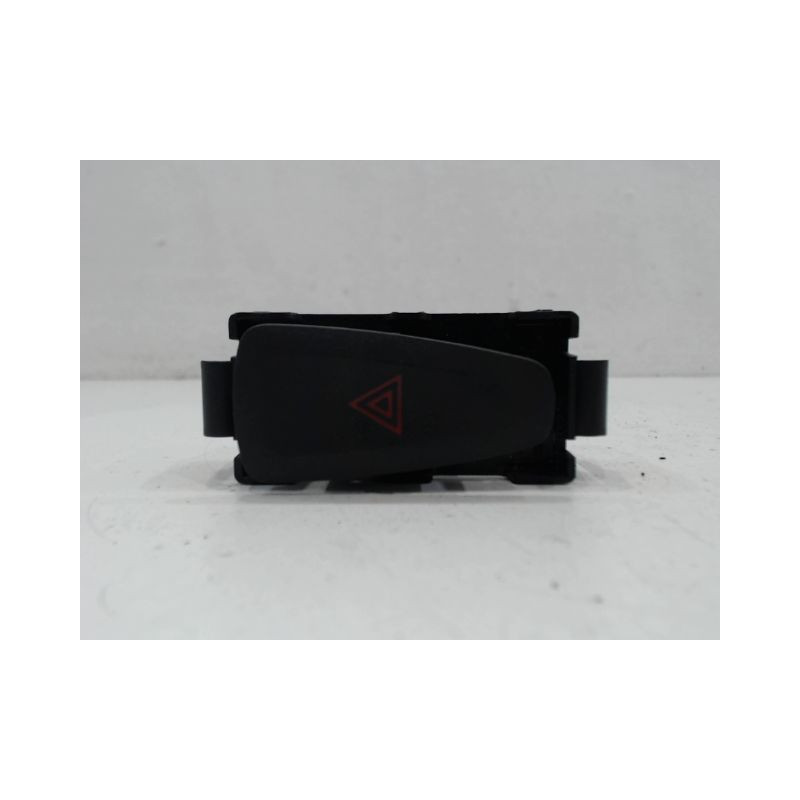 BOUTON DE WARNING DACIA SANDERO