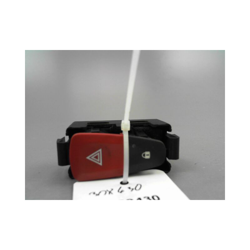 BOUTON DE WARNING RENAULT MEGANE BREAK III Phase 1 2009-2012