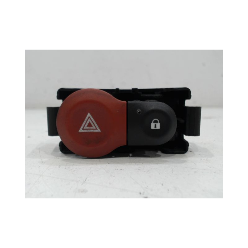 BOUTON DE WARNING RENAULT CLIO