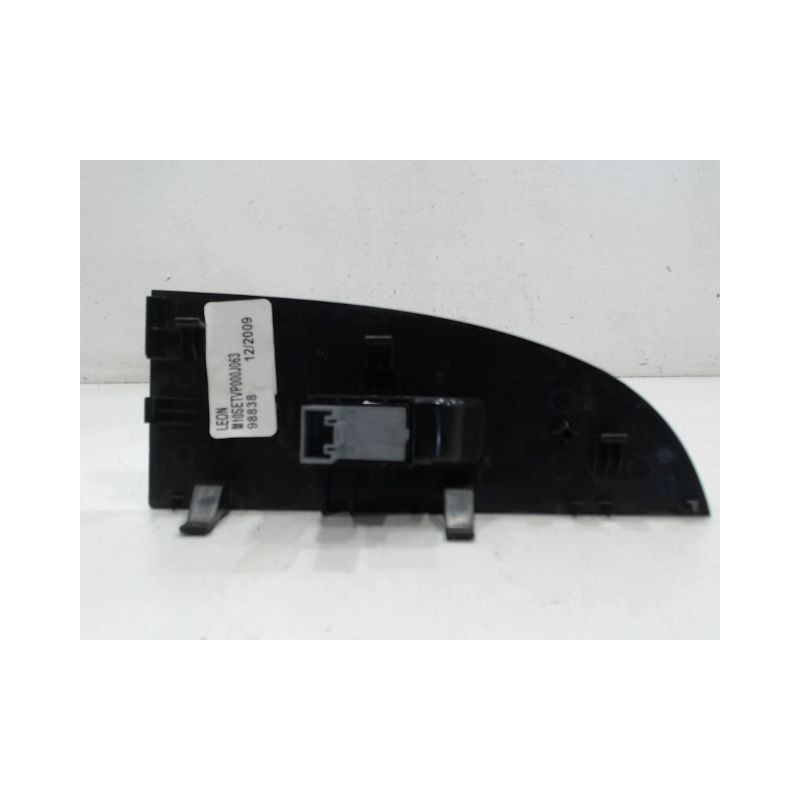 COMMANDE LEVE-GLACE PORTE AVD SEAT LEON