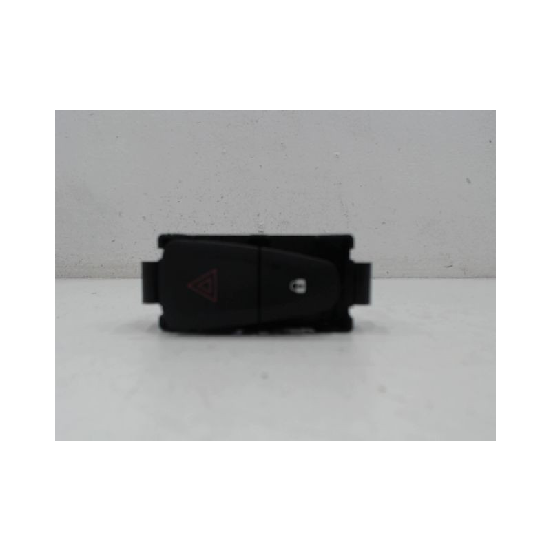BOUTON DE WARNING RENAULT MEGANE