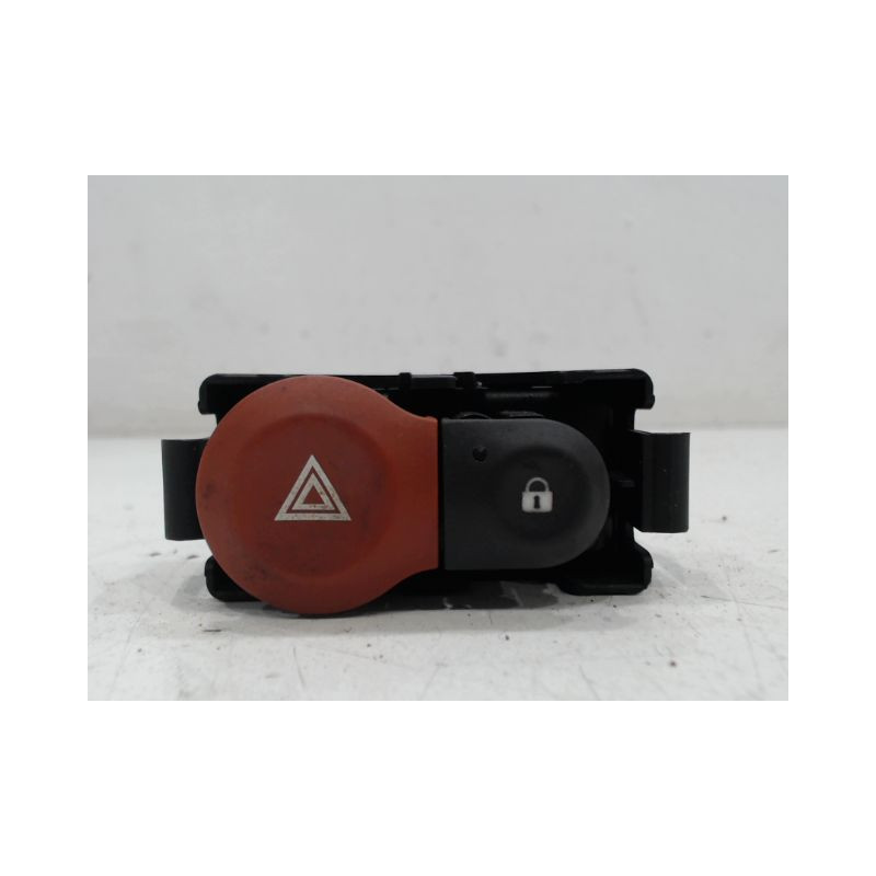BOUTON DE WARNING RENAULT CLIO