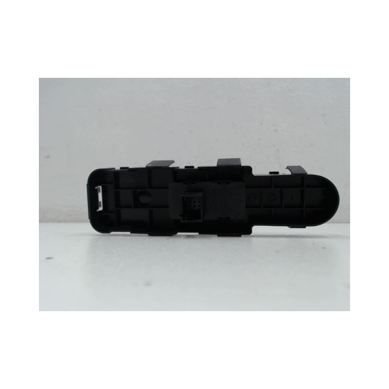 COMMANDE LEVE-GLACE PORTE AVD PEUGEOT 308