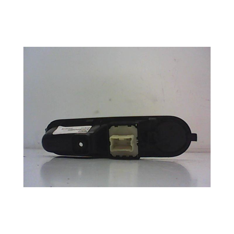 COMMANDE LEVE-GLACE PORTE AVG RENAULT TWINGO