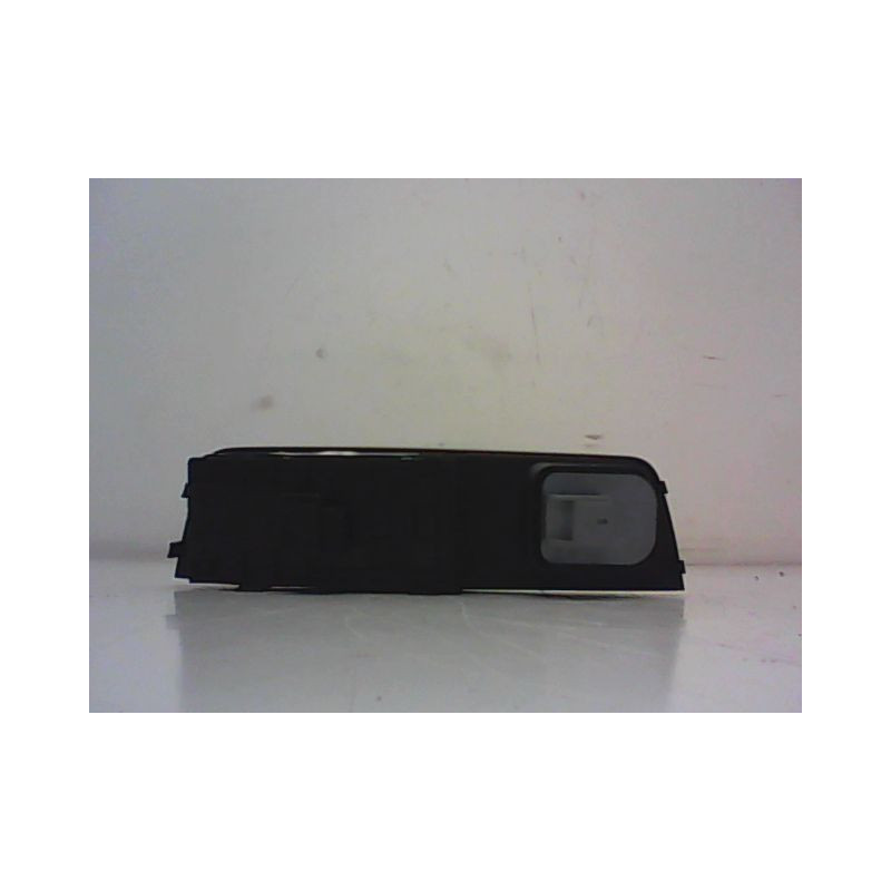 COMMANDE LEVE-GLACE PORTE AVG AUDI A1