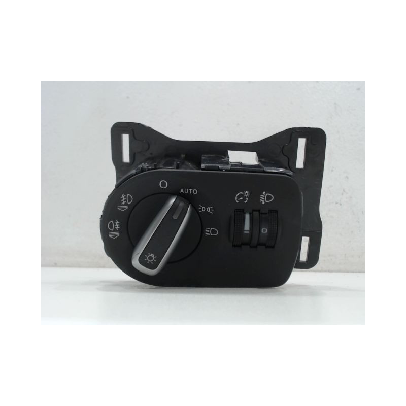 COMMANDE ECLAIRAGE AUDI A1