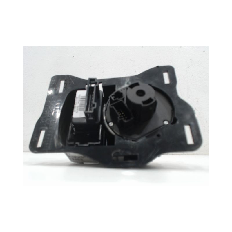 COMMANDE ECLAIRAGE AUDI A1