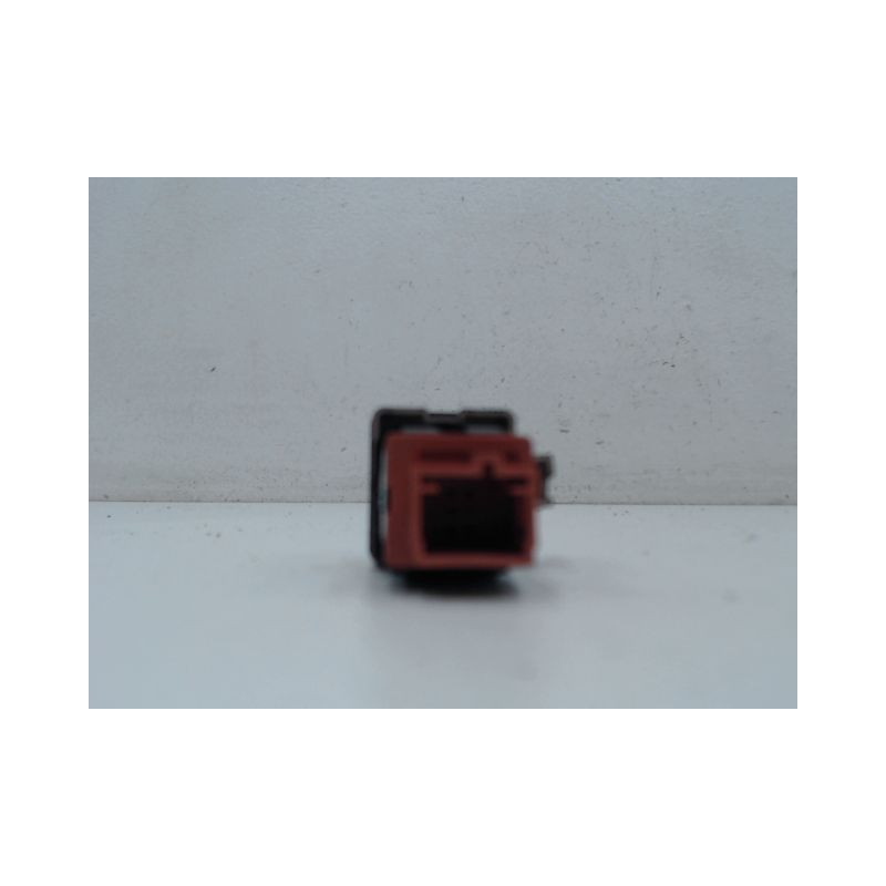BOUTON DE WARNING CITROEN C4