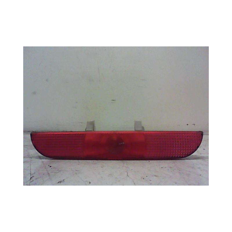 FEUX STOP SUPPLEMENTAIRE MAZDA 3