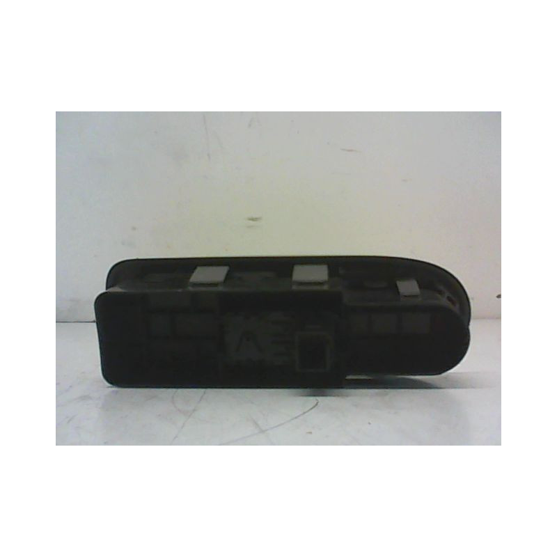 COMMANDE LEVE-GLACE PORTE AVD CITROEN C3
