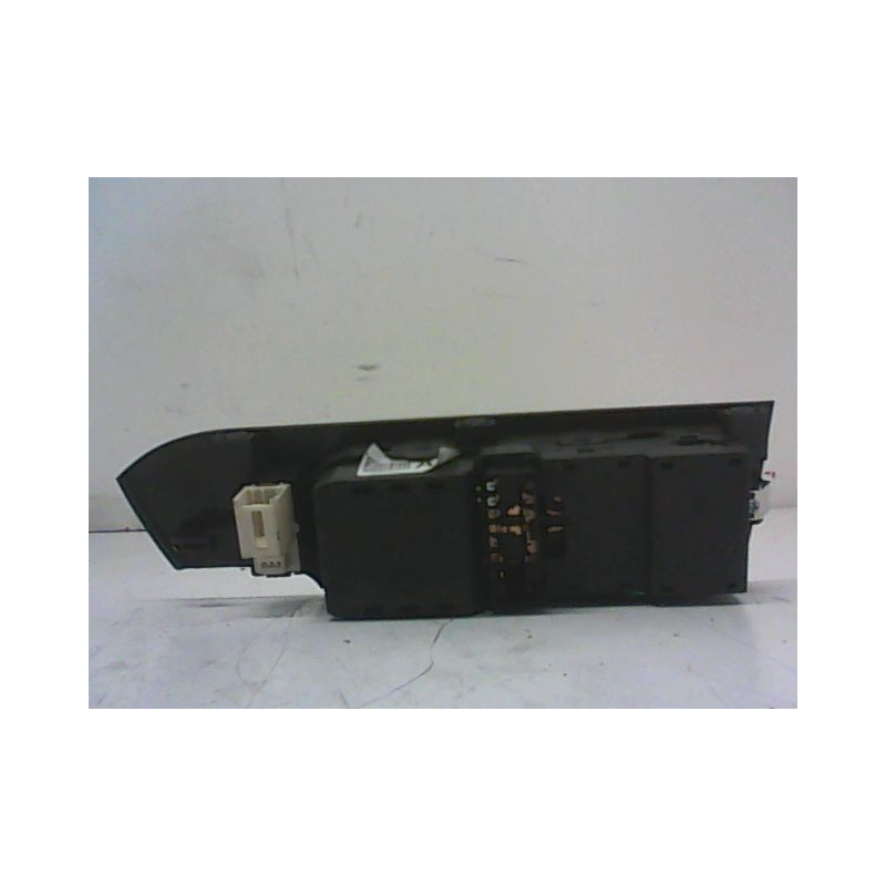 COMMANDE LEVE-GLACE PORTE AVG CHEVROLET CAPTIVA
