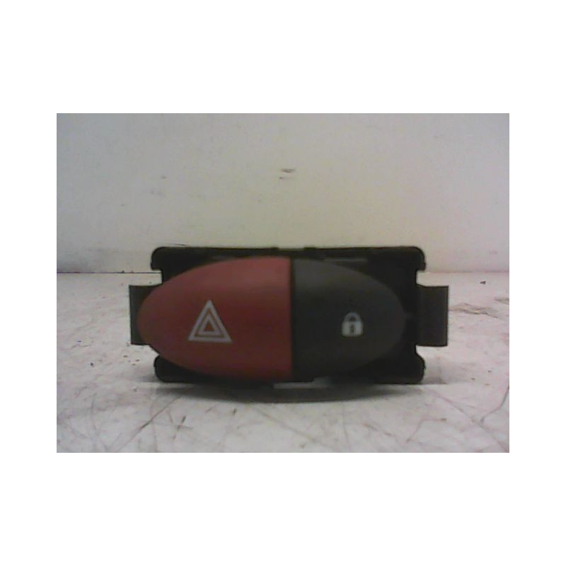 BOUTON DE WARNING RENAULT TWINGO