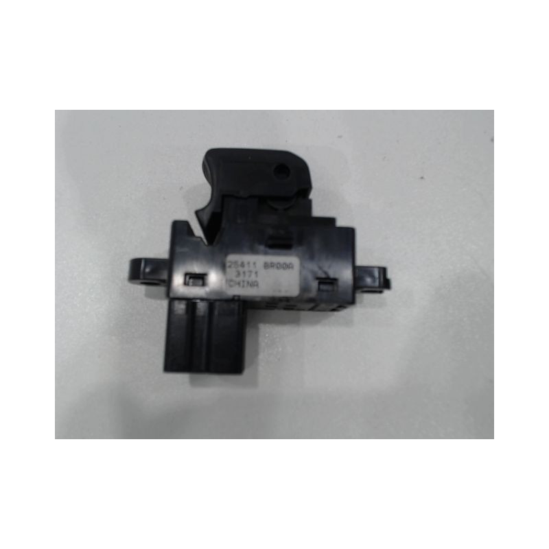 COMMANDE LEVE-GLACE PORTE AVD NISSAN QASHQAI