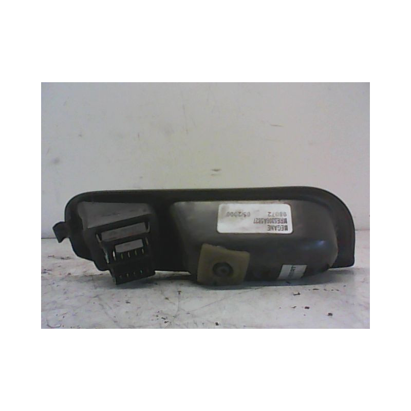 COMMANDE LEVE-GLACE PORTE AVD RENAULT MEGANE