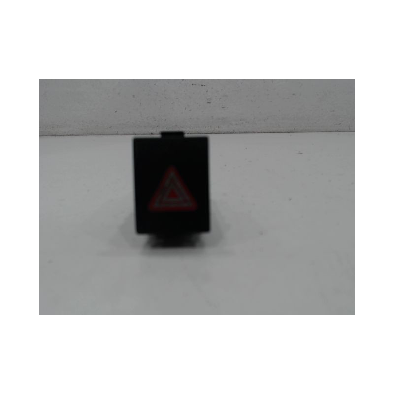 BOUTON DE WARNING VOLKSWAGEN POLO