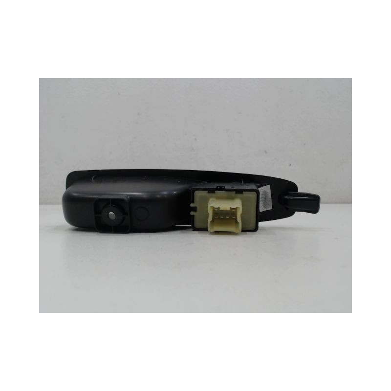 COMMANDE LEVE-GLACE PORTE ARG RENAULT CAPTUR