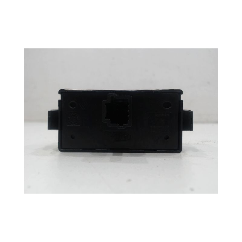 BOUTON DE WARNING RENAULT MEGANE