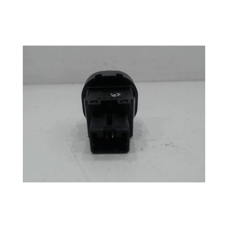 BOUTON DE WARNING NISSAN NV200