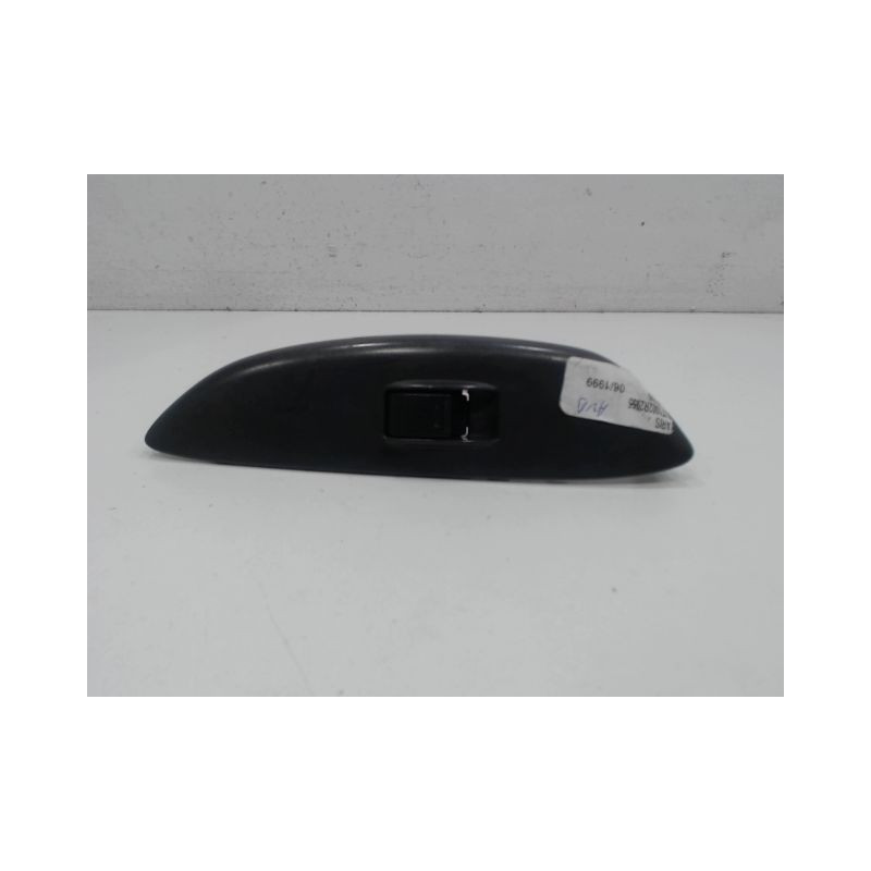 COMMANDE LEVE-GLACE PORTE AVD TOYOTA YARIS