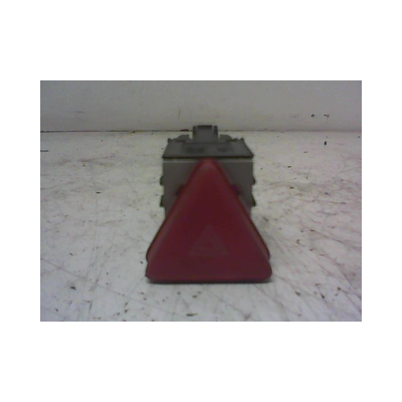 BOUTON DE WARNING VOLKSWAGEN GOLF