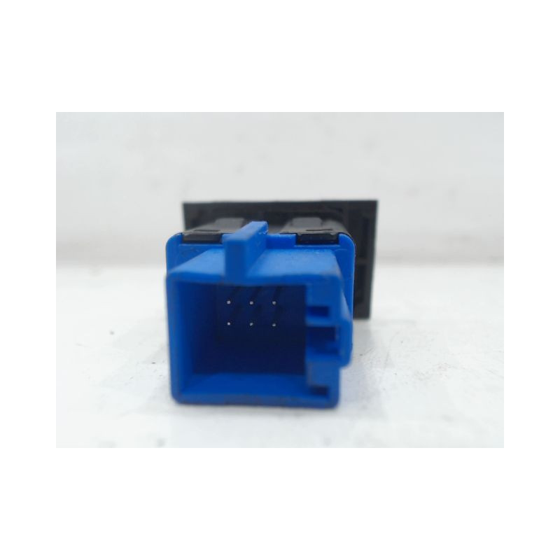 BOUTON DE WARNING VOLKSWAGEN GOLF