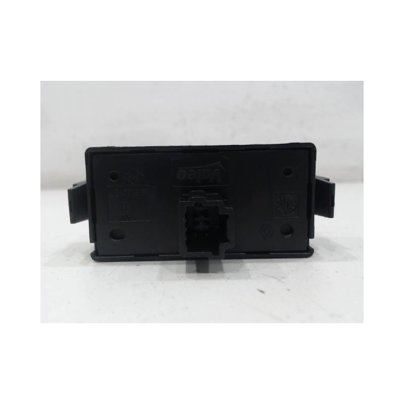 BOUTON DE WARNING RENAULT MEGANE
