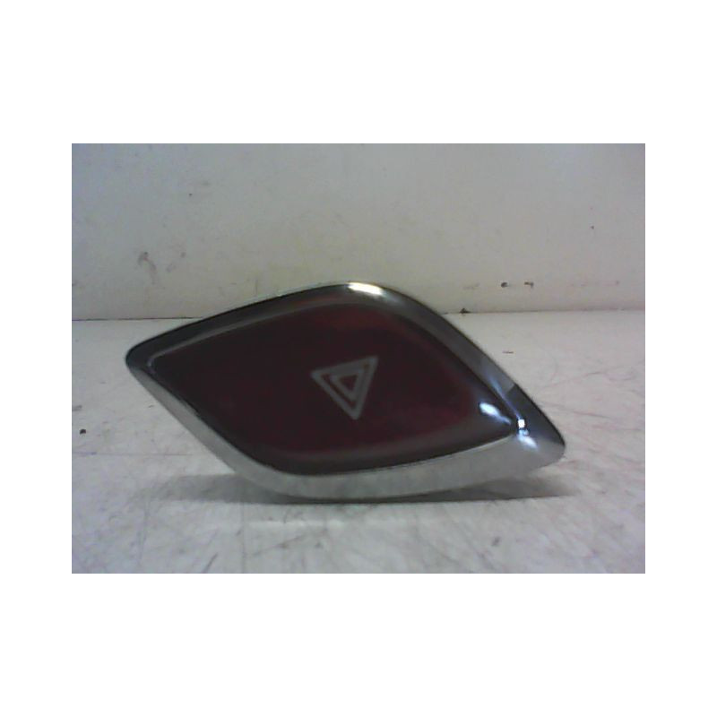 BOUTON DE WARNING CITROEN C3