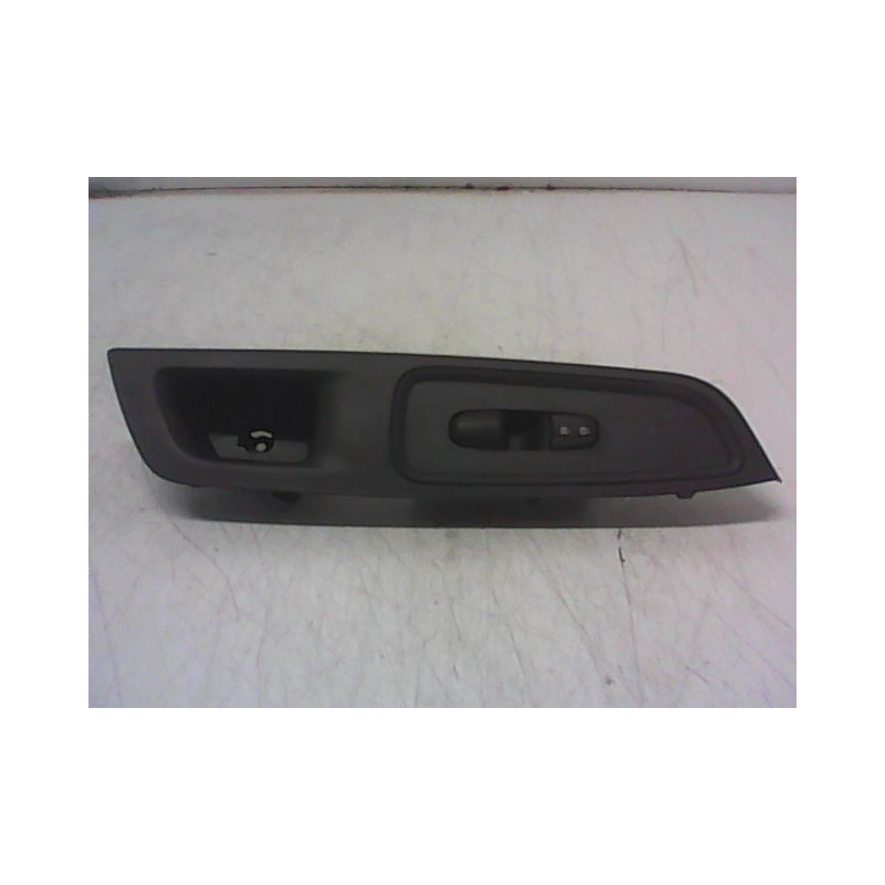 COMMANDE LEVE-GLACE PORTE AVD NISSAN MICRA