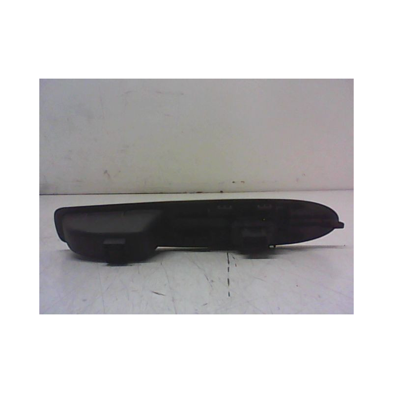 COMMANDE LEVE-GLACE PORTE AVD CITROEN DS3