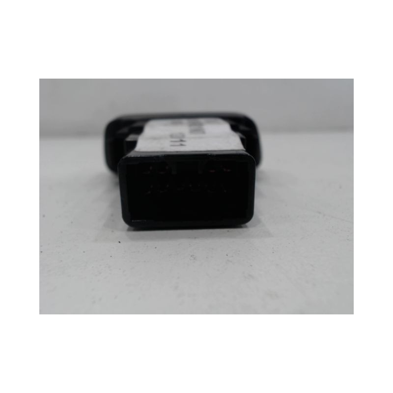 BOUTON DE WARNING KIA PICANTO