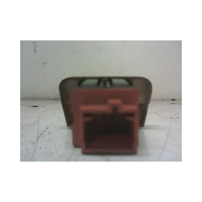 BOUTON DE WARNING CITROEN C4