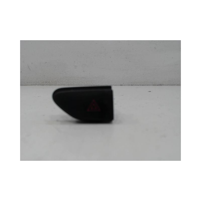 BOUTON DE WARNING RENAULT CLIO