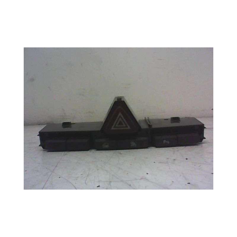 BOUTON DE WARNING OPEL CORSA