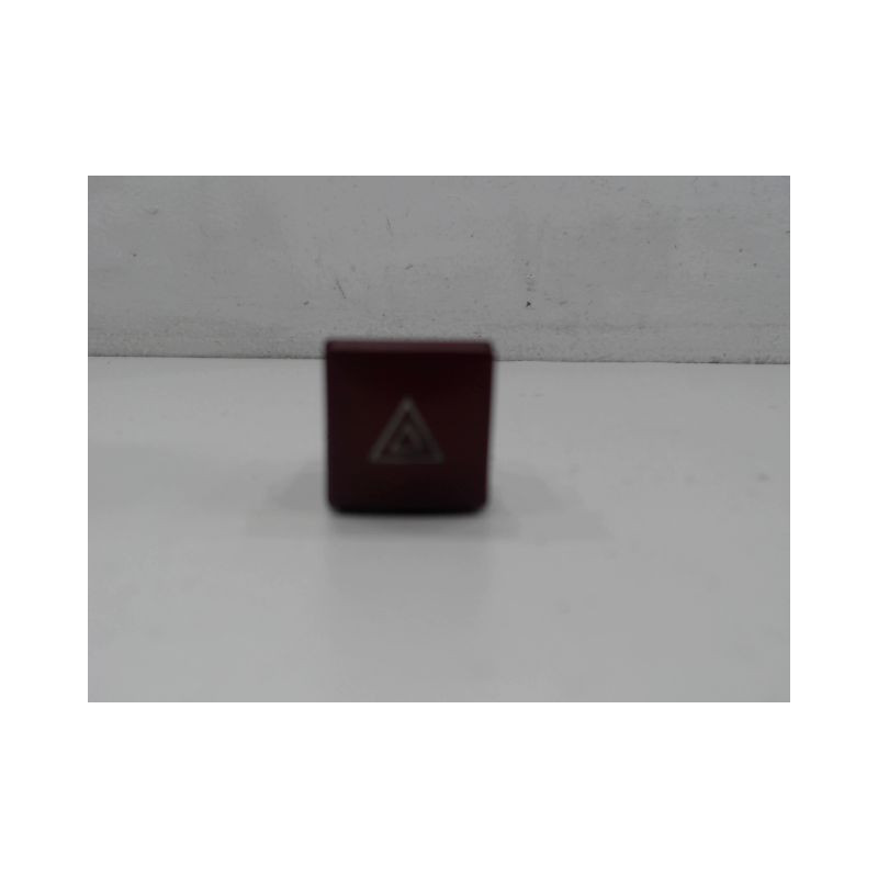 BOUTON DE WARNING PEUGEOT 207