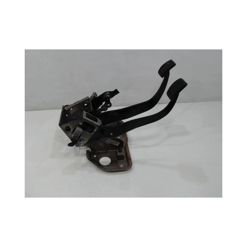 PEDALIER COMPLET SUZUKI SWIFT