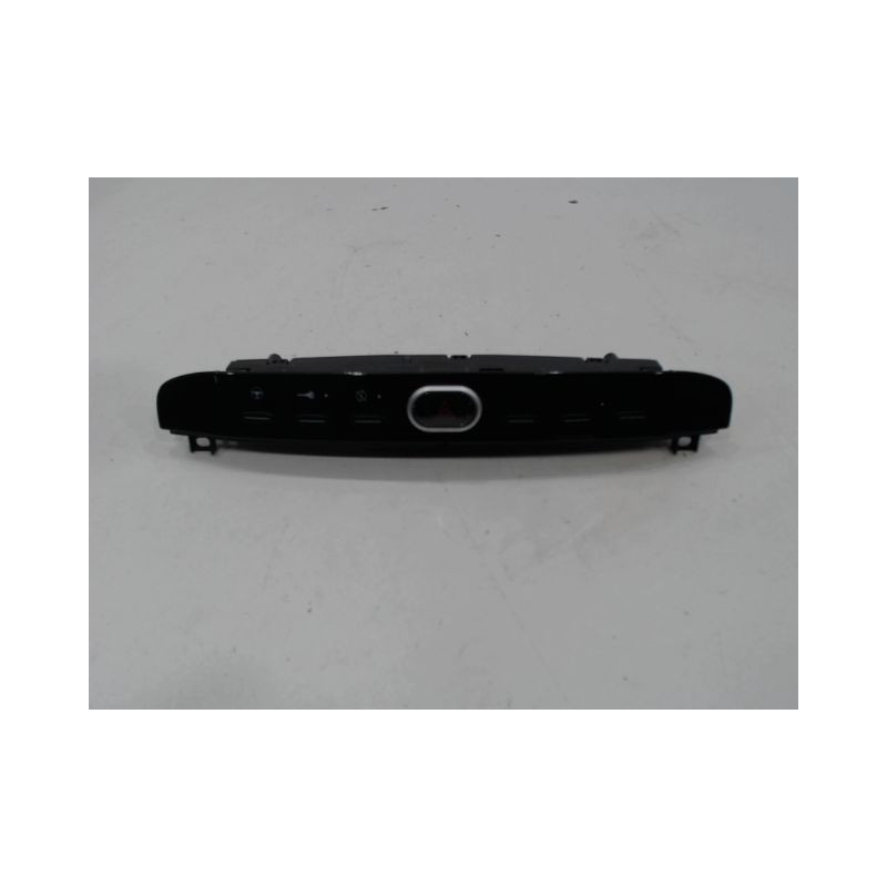 BOUTON DE WARNING FIAT PUNTO