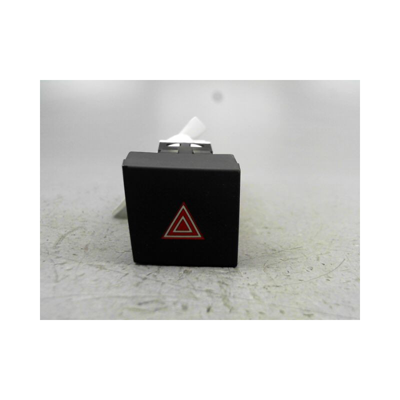 BOUTON DE WARNING PEUGEOT 508 2010-