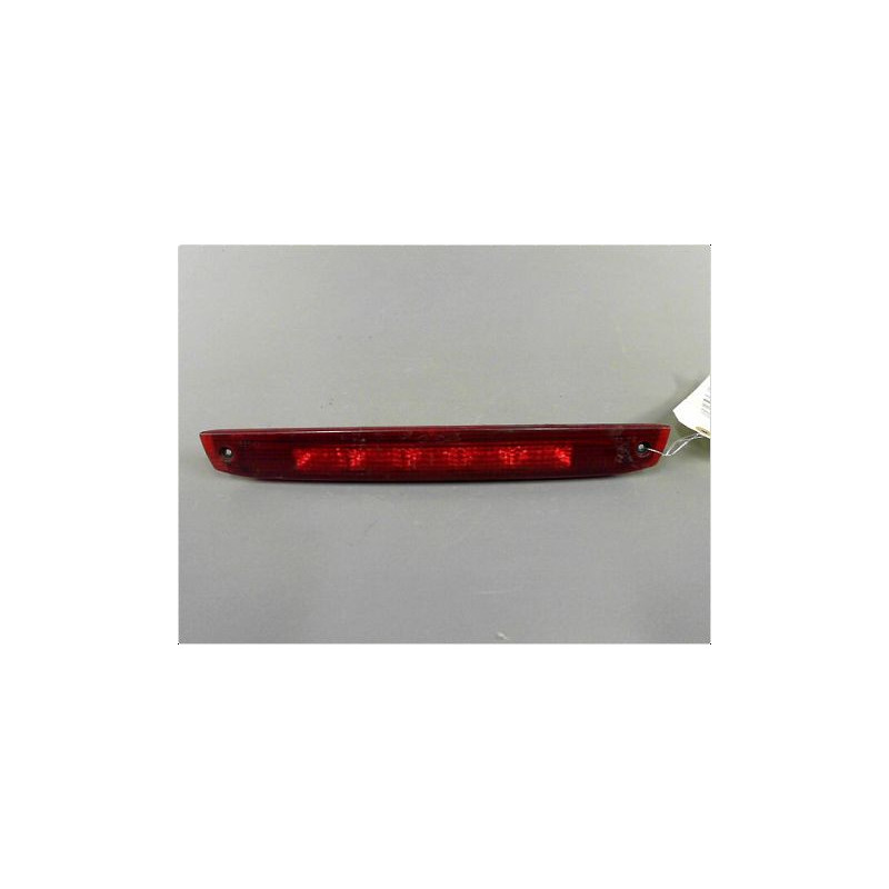 FEUX STOP SUPPLEMENTAIRE FORD FOCUS 04-07