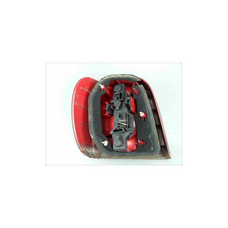 FEU ARRIERE DROIT VOLKSWAGEN POLO III PH2 99-2001