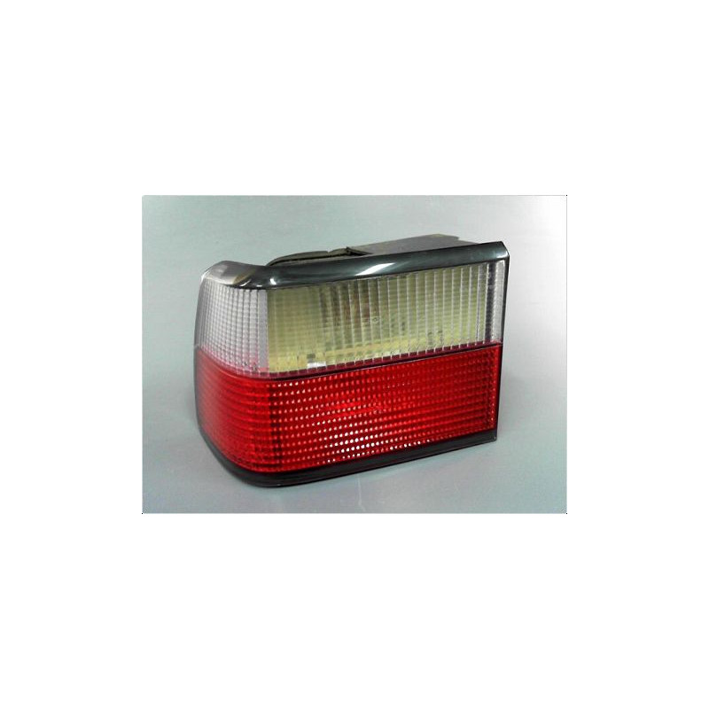 FEU ARRIERE GAUCHE  CITROEN XANTIA 97-2002