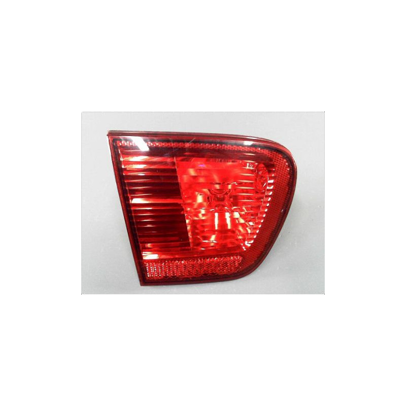 FEU ARRIERE INTERIEUR GAUCHE SEAT IBIZA 99-2002