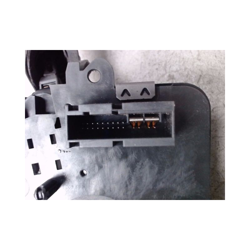 BLOC COMMODOS OPEL ZAFIRA 2005-