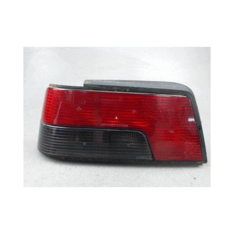 FEU ARRIERE GAUCHE  PEUGEOT 405
