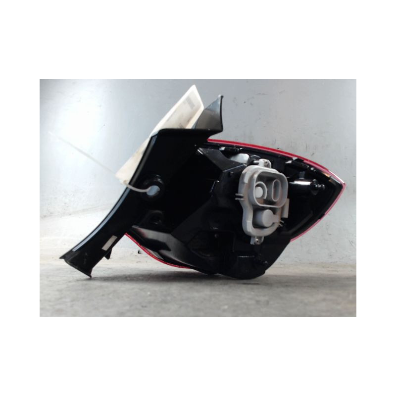 FEU ARRIERE GAUCHE  ALFA ROMEO GUILIETTA 2010-
